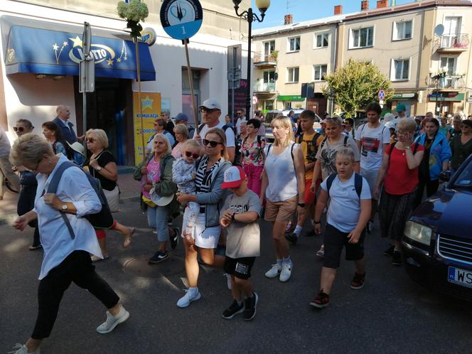 Pielgrzymi z Siedlec wyruszyli w drogą na Jansą Górę