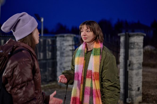 Na Wspólnej odc. 4024. Ula (Julia Jurek), Dorota (Anastazja Kohut)