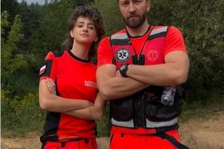 Na sygnale nowy sezon na planie. Piotr Strzelecki (Dariusz Wieteska), Karolina (Klaudia Janas) 