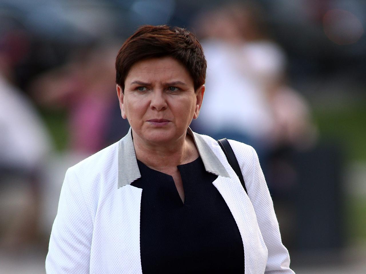 Sławny filozof szydzi z Beaty Szydło i nazywa ją Becią. To nie wszystko! Okropność