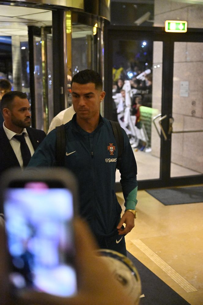 Portugalczycy w Warszawie. Ronaldo z kolegami przed meczem z Polską