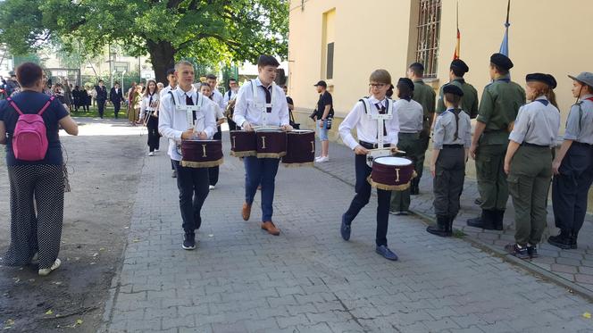 Orszak Jana Długosza po raz ósmy przeszedł ulicami Nowego Sącza 