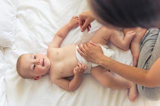 Zbyt rzadkie zmiany pieluszek u niemowląt