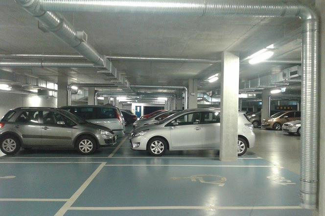 Czy kierowcy korzystają z parkingu pod Muzeum Narodowym? [AUDIO]