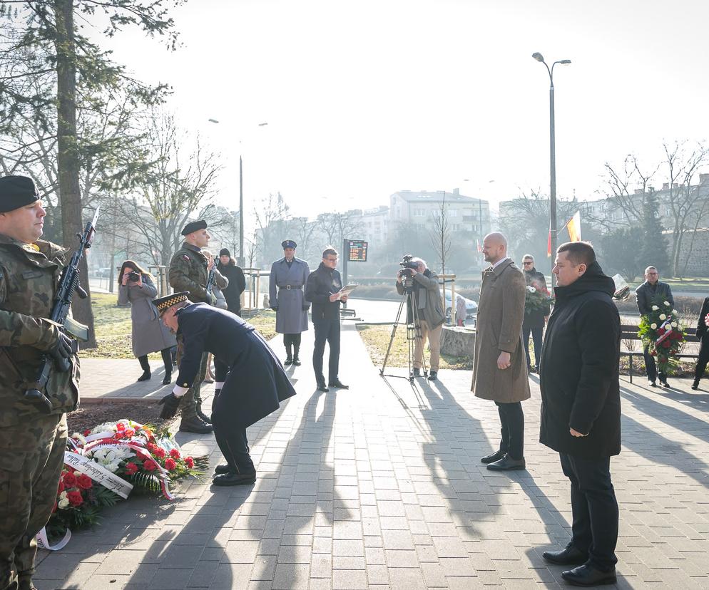 Prezydent Gorzowa Jacek Wójcicki złożył 1 marca, w Dniu Pamięci Żołnierzy Wyklętych
