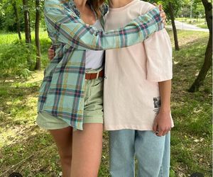 Barwy szczęścia nowy sezon. Asia (Anna Gzyra-Augustynowicz), Emil (Artem Malaszczuk) na planie