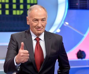 Koniec sucharów w Familiadzie?! Karol Strasburger odchodzi. To już oficjalne 