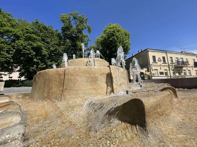 Fontanna "Amonit" na III alei Najświętszej Maryi Panny w Częstochowie