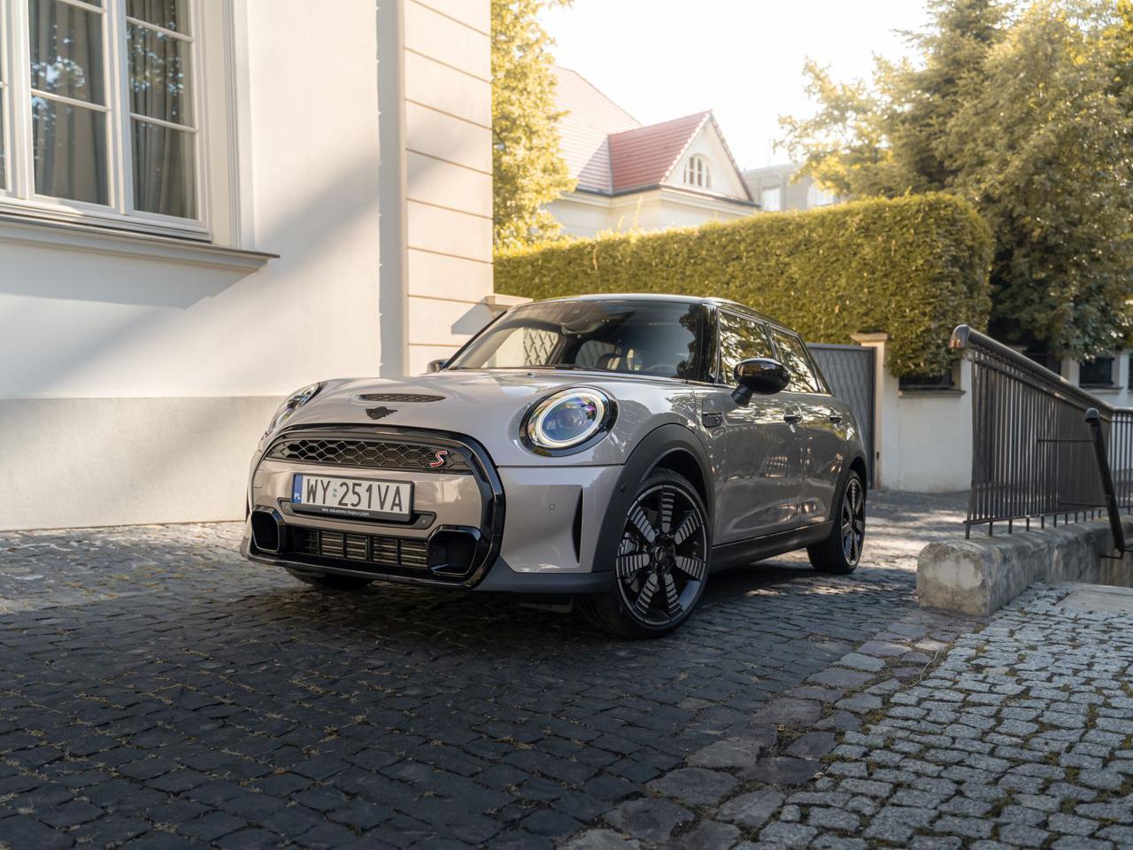 MINI Hatch 5D Cooper S po liftingu. Frajda z jazdy nie dla każdego - TEST, OPINIA