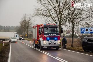 Wypadek na DK 16. W miejscowości Buniaki zderzyły się dwa samochody osobowe