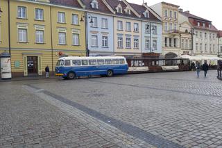 Kurs zabytkowym autobusem i rejs tramwajem wodnym