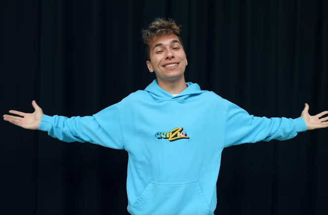 Friz rośnie w wieku 26 lat? Influencer jest w szoku! "Jak to się stało ...