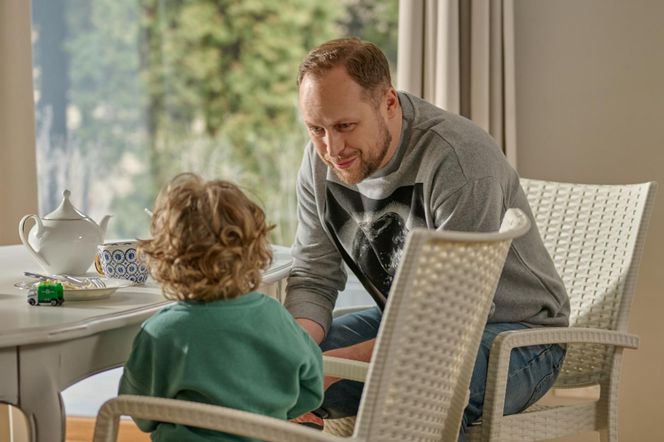 Na Wspólnej odc. 4004: Paweł (Grzegorz Kwiecień), Gucio (Hubert Wierzbicki)