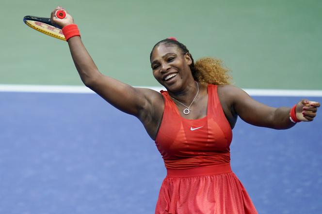 POTĘŻNA Serena Williams w stroju, który ledwo zasłania WAGINĘ. Takich ZDJĘĆ jeszcze nie widzieliście
