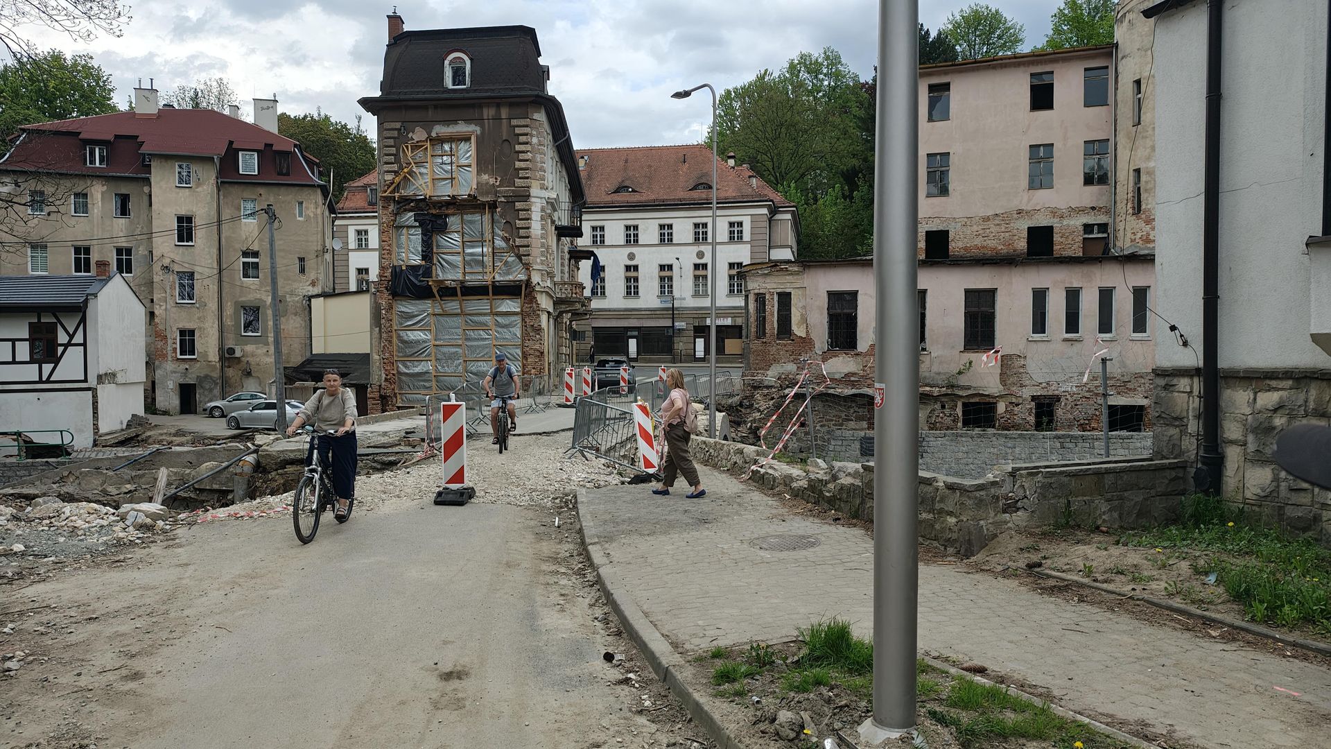 Byliśmy w Kłodzku i Lądku-Zdroju. Tak wyglądają dziś miasta 7 miesięcy po powodzi