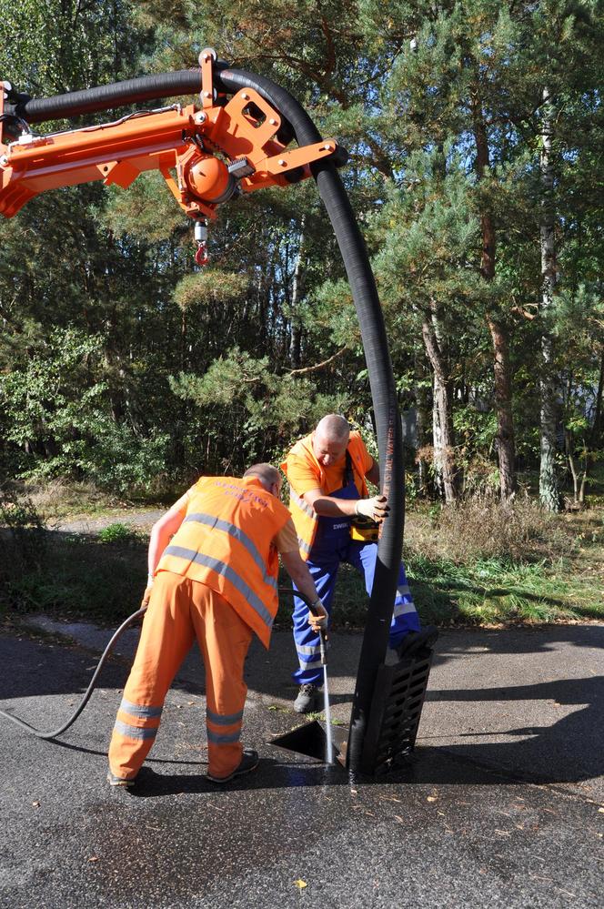 Uchronić Łódź przed zalaniem! Służby ZWiK wykorzystują różne rozwiązania [ZDJĘCIA]