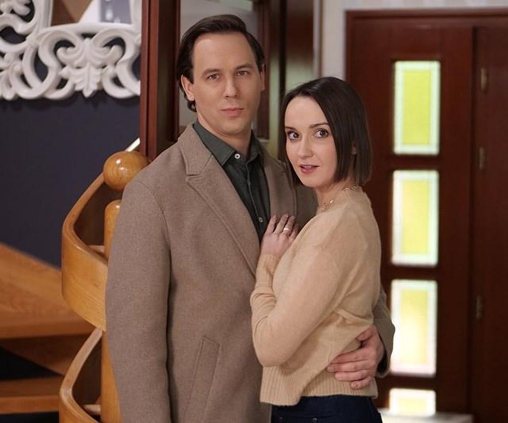 	Pierwsza miłość odc. 3805. Melka (Ewa Jakubowicz), Remigiusz (Stefan Pawłowski)