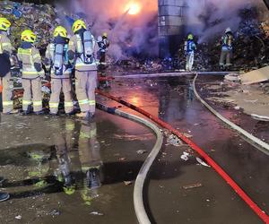 Nocny pożar składowiska odpadów w Czechowicach-Dziedzicach