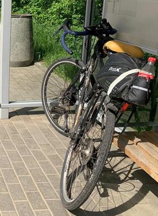 Rowerzysta wjechał w 5-latka wysiadającego z autobusu! Rodzice wpadli w szał i doszło do szarpaniny!