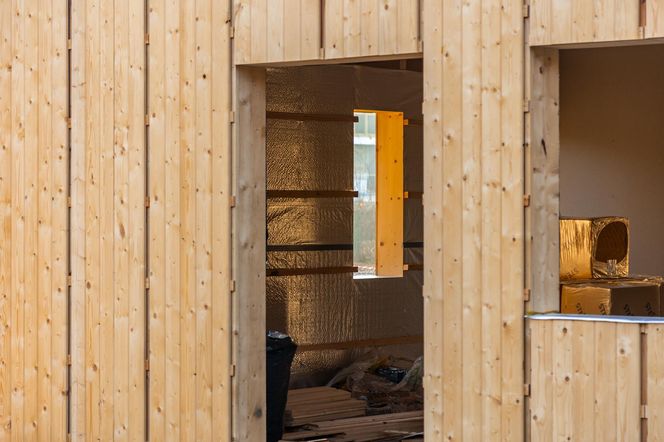 Odbudowa domków fińskich na Polu Mokotowskim