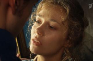 	Cena wolności. Polina (Tatjana Babienkowa), Dymitr (Artem Kryłow)