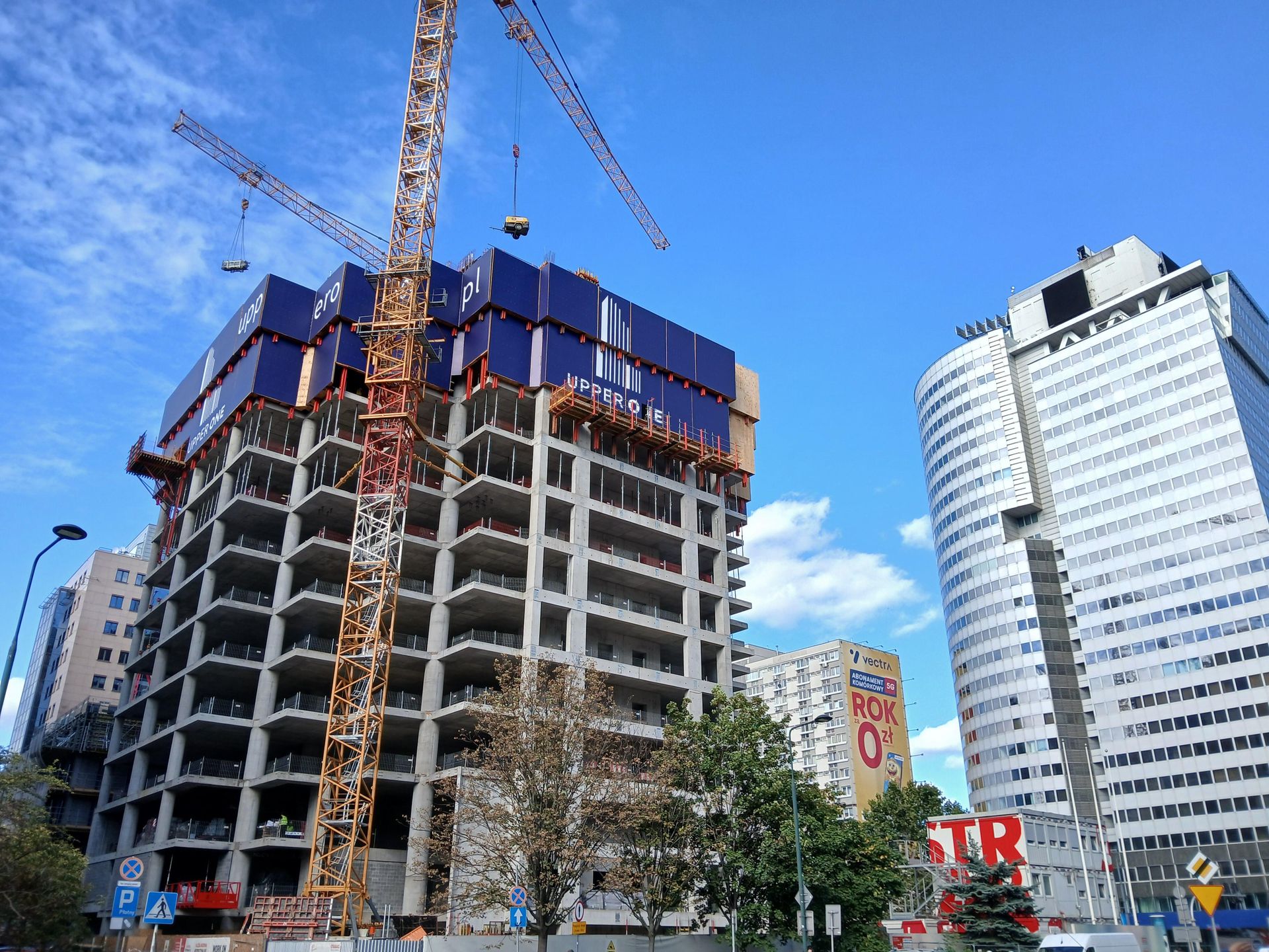 Wieżowiec Upper One w Warszawie w budowie