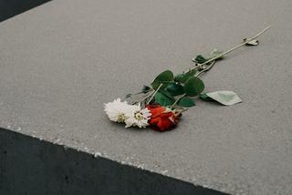 Warmińsko-mazurskie: Wzrosła liczba wypłaconych zasiłków pogrzebowych 