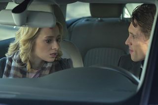 Pierwsza miłość, odcinek 4017: Oskar (Filip Gurłacz), Kaja (Elżbieta Trzaskoś)