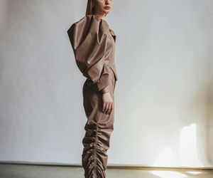 Oto 5 najsilniejszych trendów w jesień 2025, których nie może zabraknąć w twojej szafie