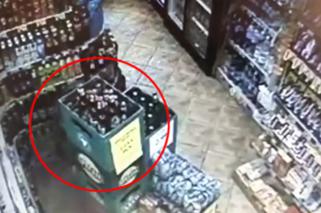 Napad na sklep w Lublinie. Funkcjonariusz CBŚP chował się za skrzynką z piwem?