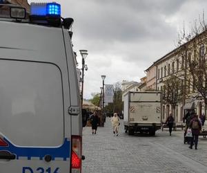 Dzieci stracił matkę. Dostaną po 10 tys. złotych. Dramat na Krakowskim Przedmieściu