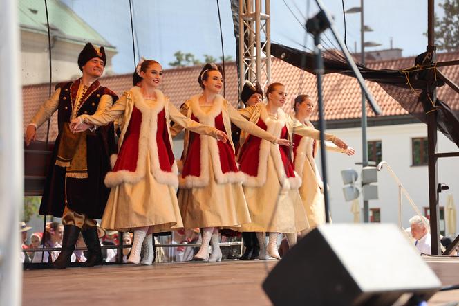 Piknik patriotyczny i koncert „Polskie Tańce Narodowe i Regionalne” na pl. Litewskim w Lublinie