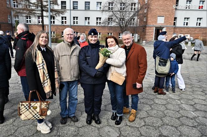 Śląska Policja przyjęła 84 policjantów. Wśród nich jest 15 kobiet