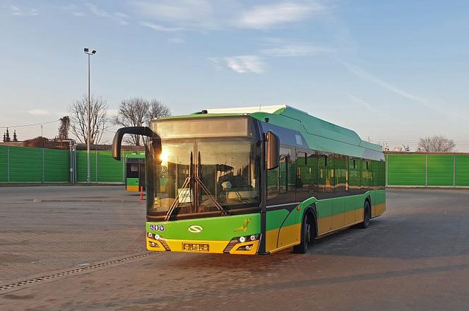 12-metrowe autobusy elektryczne już w Poznaniu! Na ich dachach są panele fotowoltaiczne!