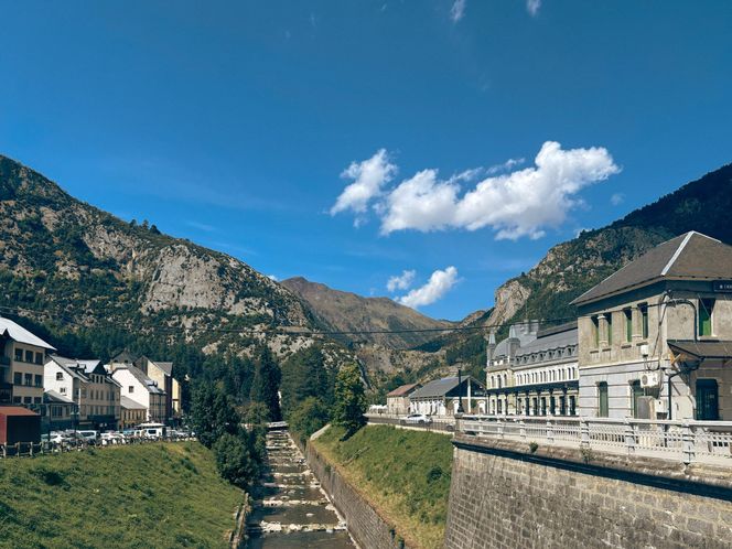  Canfranc Estación, Hiszpania. Dawny dworzec kolejowy zamienił się w luksusowy hotel