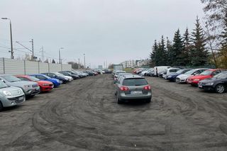 Ponad 160 miejsc i dwa nowe parkingi przy stacji Siedlce Zachodnie. Miasto podpisało umowę