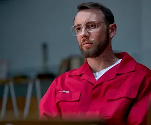 Matka, odcinek 2 streszczenie: Rafał Marczak przyznaje się Agnieszce, że zabił człowieka, który skrzywdził jego dziecko