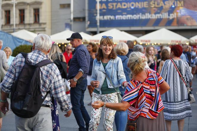 Potańcówka w centrum Katowic. Wyspiański znów porwał tłumy do szalonej zabawy