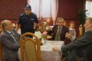 RANCZO 7 sezon, odc. 80. Wargacz (Sławomir Orzechowski), Myćko (Tomasz Sapryk), Solejuk (Sylwester Maciejewski), policjant Stasiek (Arkadiusz Nader)