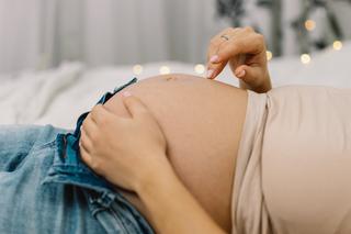 Czy w ciąży musisz łykać suplementy? Z tych nie wolno ci rezygnować