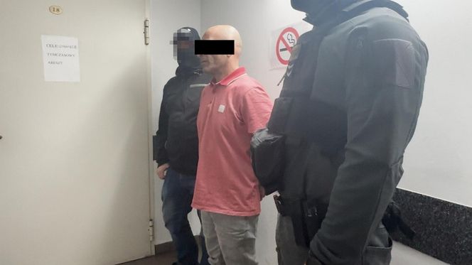 Siedem osób zatrzymanych za posiadanie broni. Wśród nich "wor w zakonie". Przyjechał do Polski wykonać zlecenie