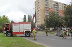 Groźny wypadek na Retkini. Zderzenie karetki pogotowia z peugeotem