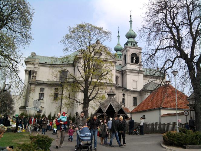 Szubienica, schody do nieba i ukryty cmentarz. Oto najdziwniejsze miejsca w Warszawie [GALERIA]