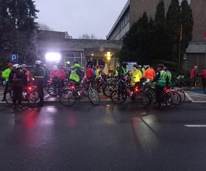 Z Leszna wystartował rajd rowerowy Biało-Czerwono Zakręceni