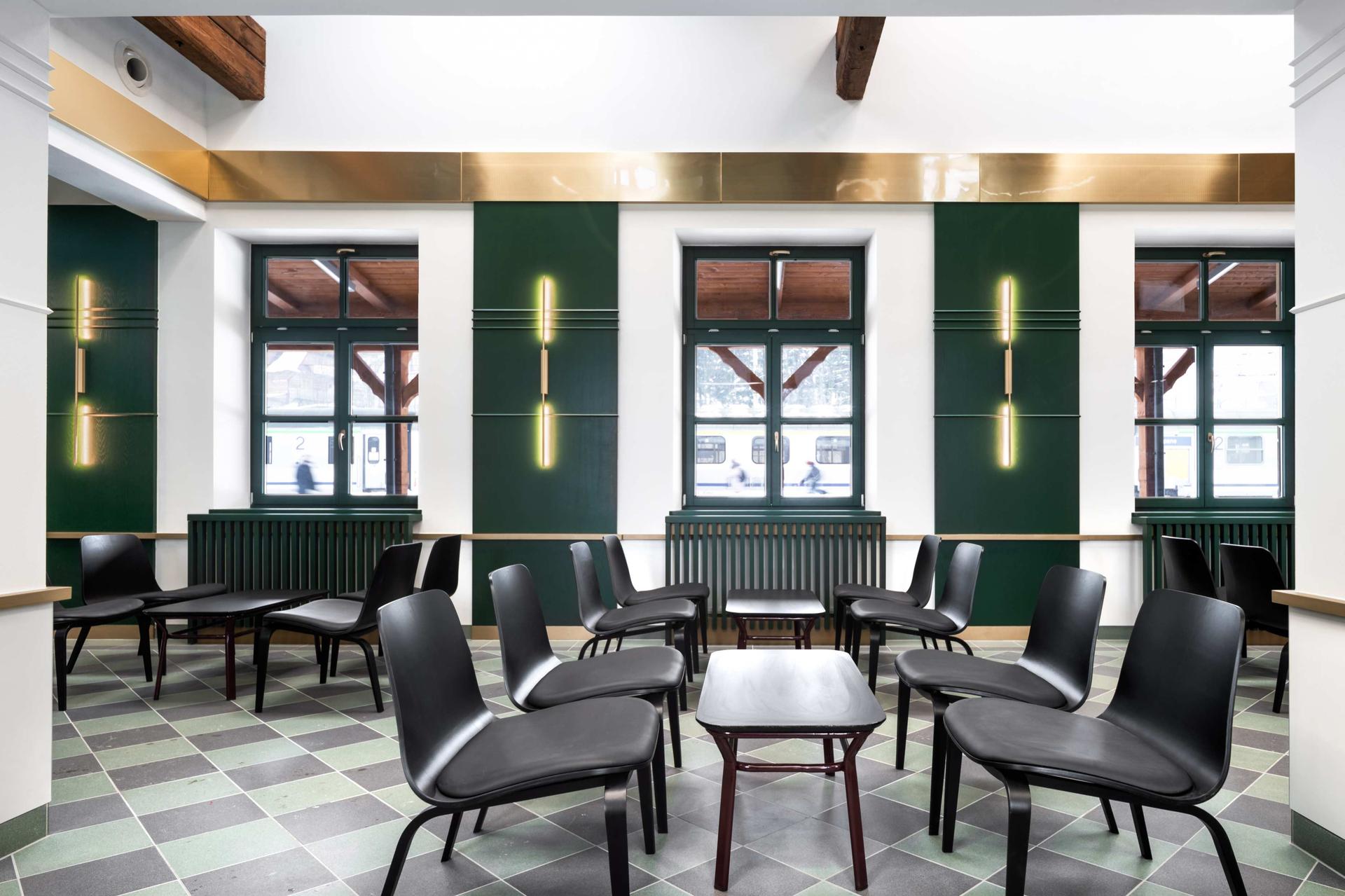 Wnętrze dworca w Zakopanem