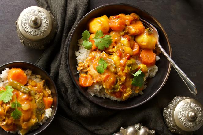 Drobiowe curry z ziemniakami i marchewką