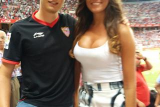 Celia Jaunet na meczu Sevilla FC