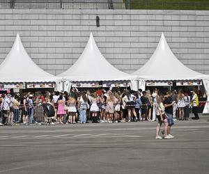 Koncert Taylor Swift w Warszawie. Spytaliśmy fanów, co wiedzą o Powstaniu Warszawskim