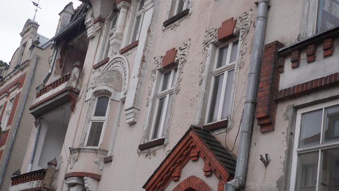 Zabytkowa kamienica w Olsztynie na sprzedaż. To największy pustostan w centrum miasta