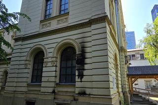 Chciał spalić synagogę Nożyków w Warszawie. Wiemy, jak zareagował zatrzymany 16-latek